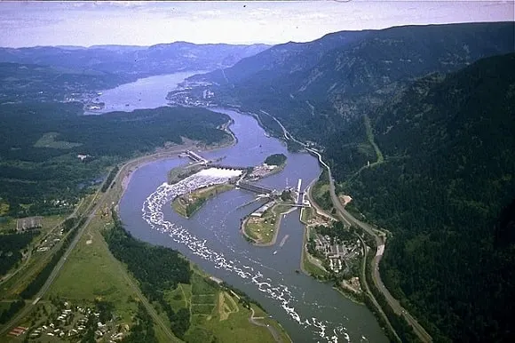 a aerial image of the Columbia River